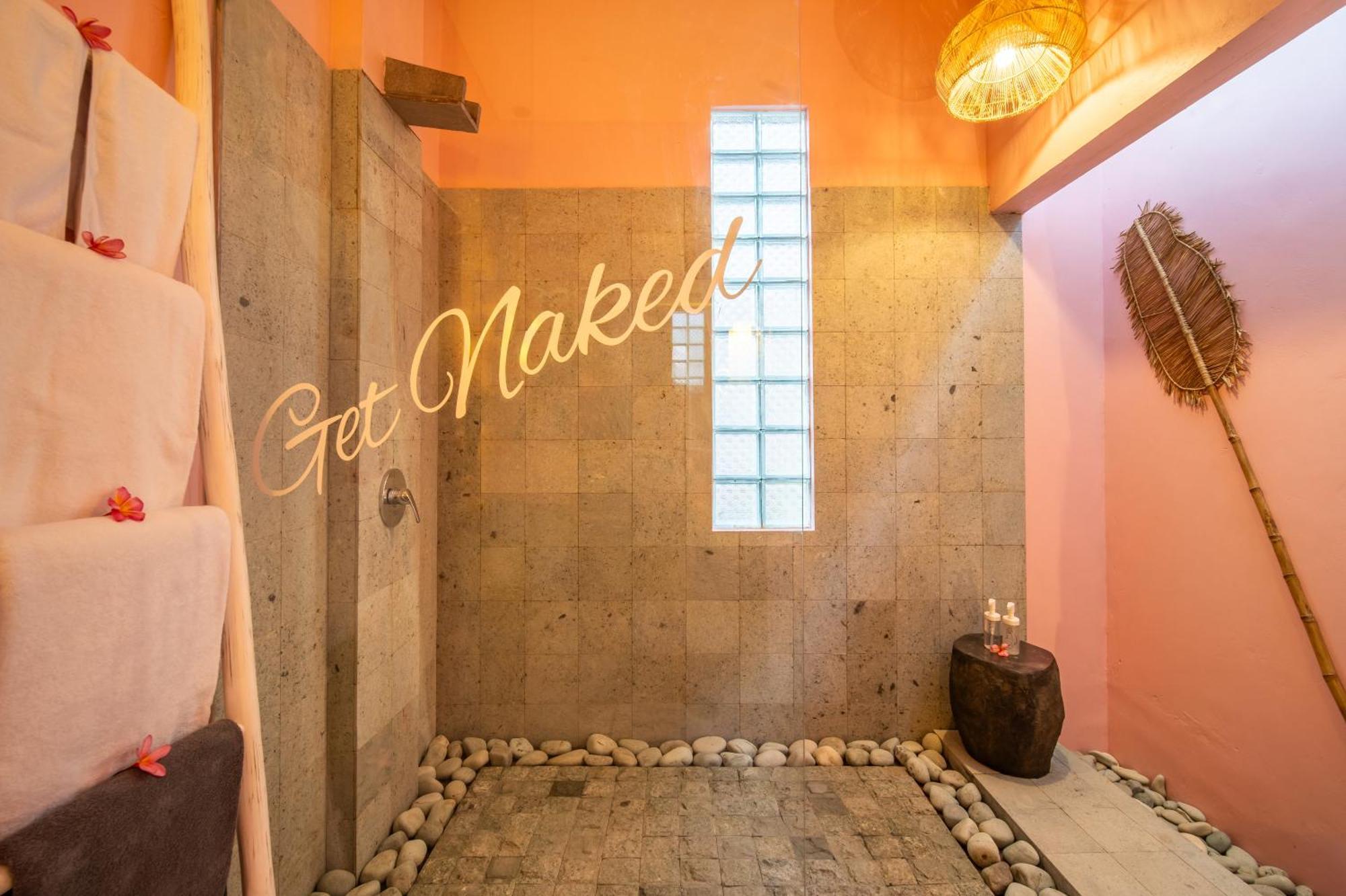 Bed and Breakfast Pinkprivate Balangan - For Cool Adults Only Джимбаран Экстерьер фото