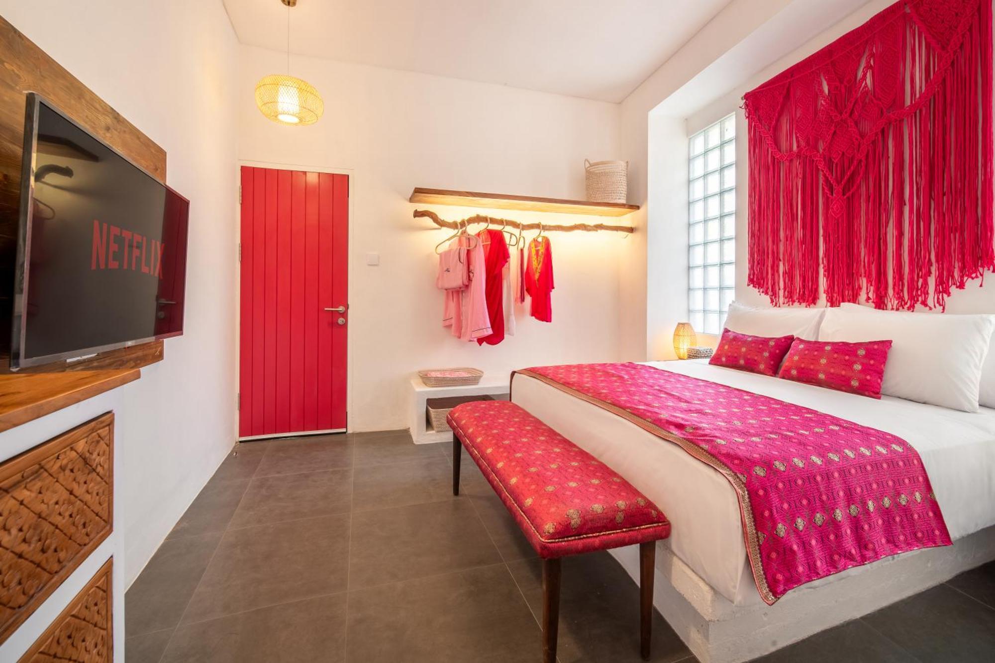 Bed and Breakfast Pinkprivate Balangan - For Cool Adults Only Джимбаран Экстерьер фото