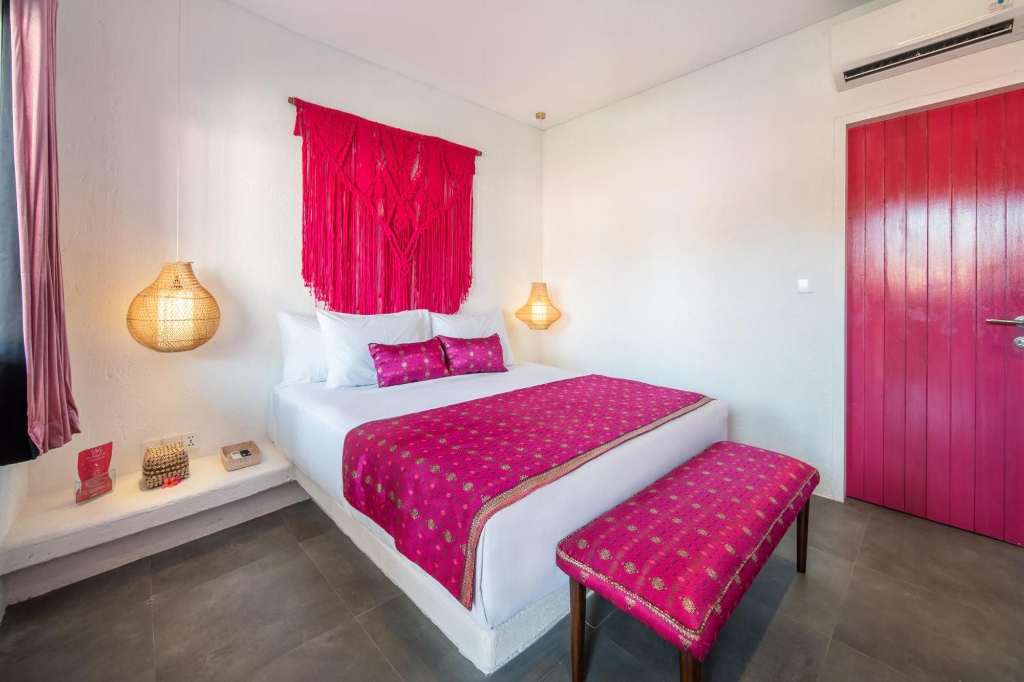 Bed and Breakfast Pinkprivate Balangan - For Cool Adults Only Джимбаран Экстерьер фото