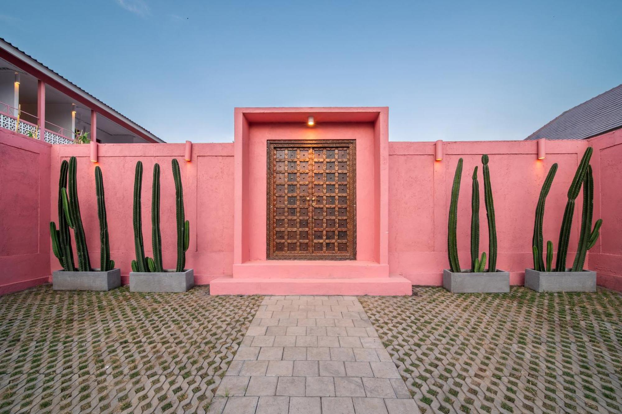 Bed and Breakfast Pinkprivate Balangan - For Cool Adults Only Джимбаран Экстерьер фото