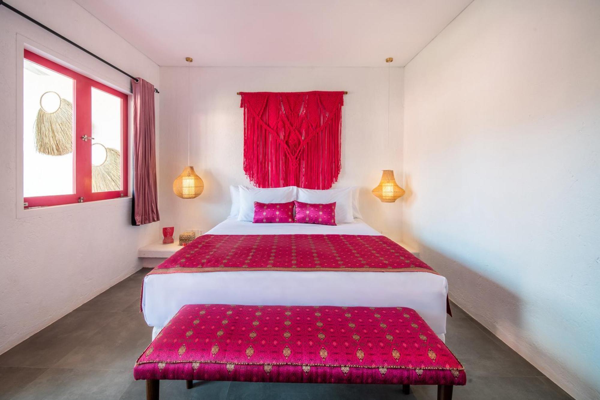 Bed and Breakfast Pinkprivate Balangan - For Cool Adults Only Джимбаран Экстерьер фото